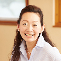 高橋　暁子
